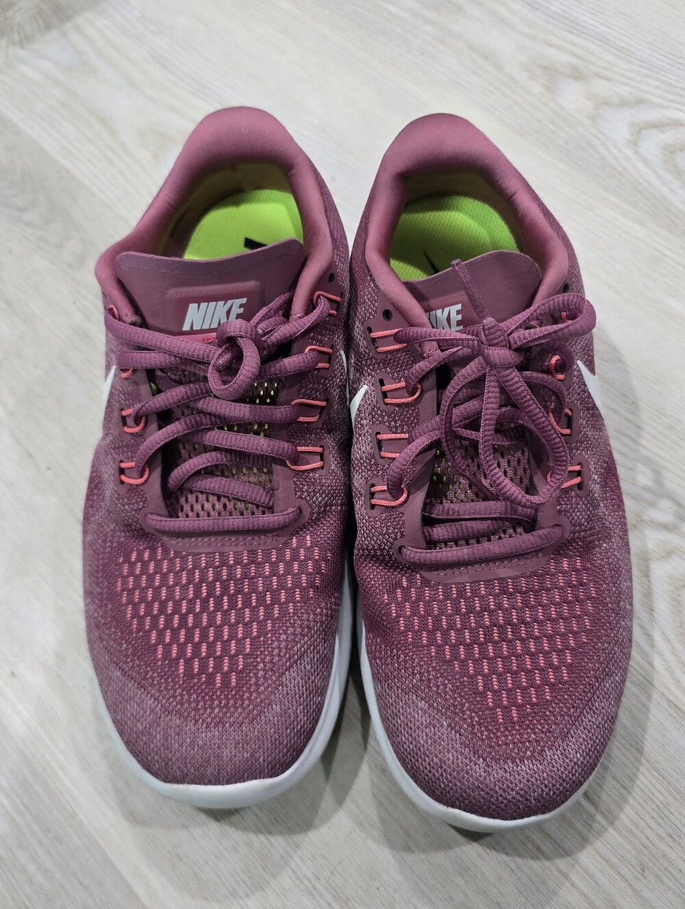 Nike Free RN 2017 Vintage Wine/White (Women's) Size 8.5